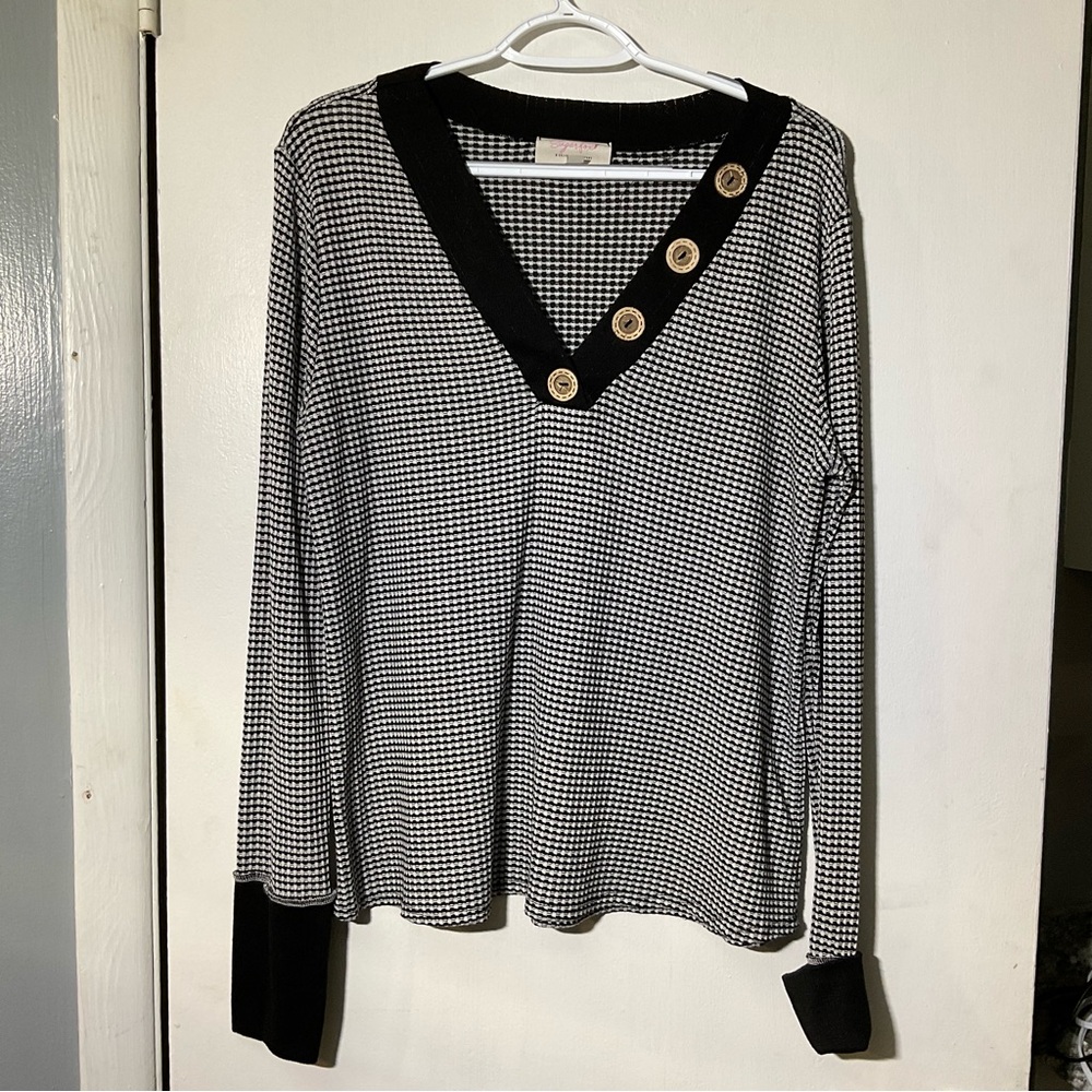 Black & White Knit Long Thumb Sleeve Stretch Top MED